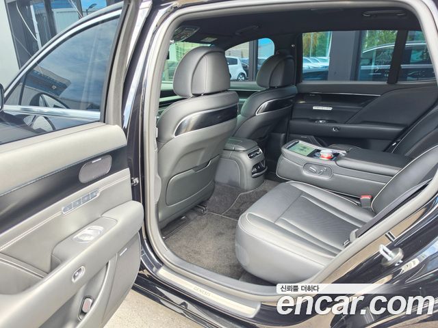 Genesis G90 (RS4) Gasoline 3.5 Turbo AWD 2023 — фото 17