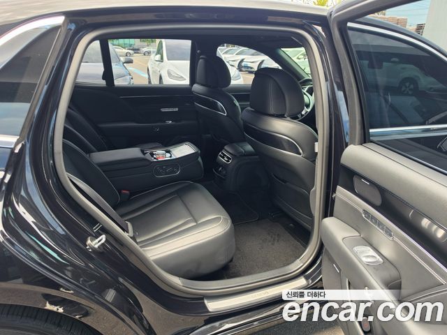Genesis G90 (RS4) Gasoline 3.5 Turbo AWD 2023 — фото 18