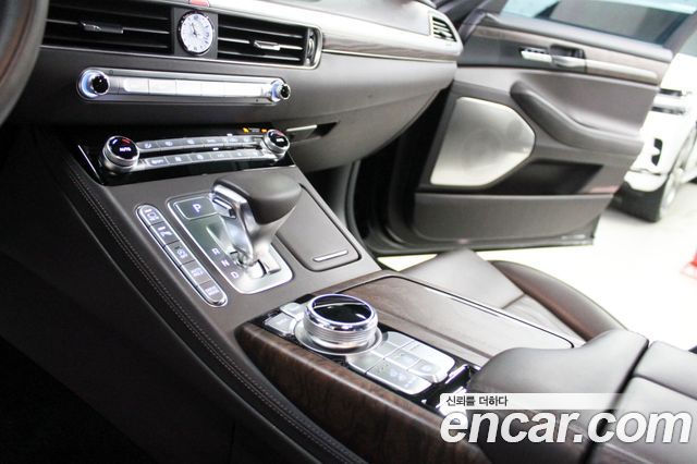 Genesis G90 3.3 T AWD Premium 2020 — фото 20