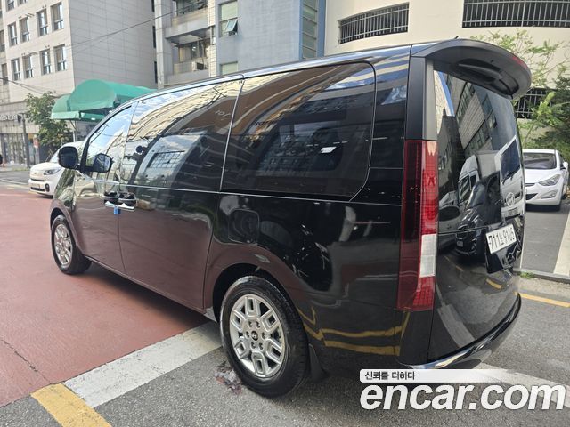Hyundai Staria Tourer 11-Seater Modern 2025 — фото 3