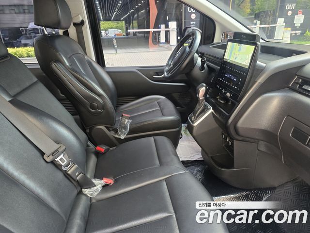 Hyundai Staria Tourer 11-Seater Modern 2025 — фото 10
