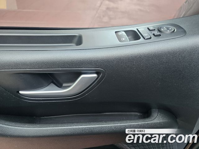 Hyundai Staria Tourer 11-Seater Modern 2025 — фото 17