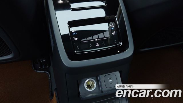 Volvo S90 T8 AWD Ultimate Bright 2023 — фото 19