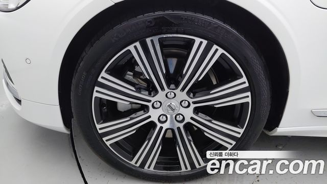 Volvo S90 T8 AWD Ultimate Bright 2023 — фото 22