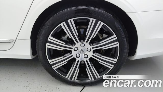 Volvo S90 T8 AWD Ultimate Bright 2023 — фото 23