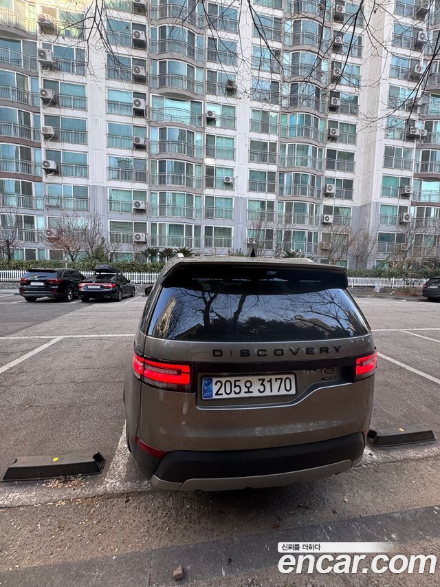 Land Rover Discovery 5 3.0 TD6 HSE Luxury 2017 — фото 3