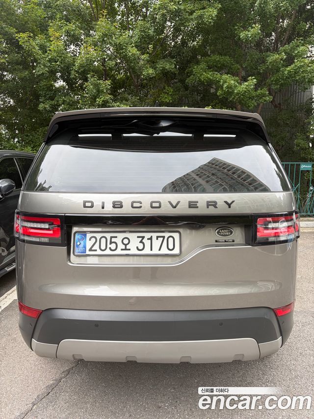Land Rover Discovery 5 3.0 TD6 HSE Luxury 2017 — фото 4