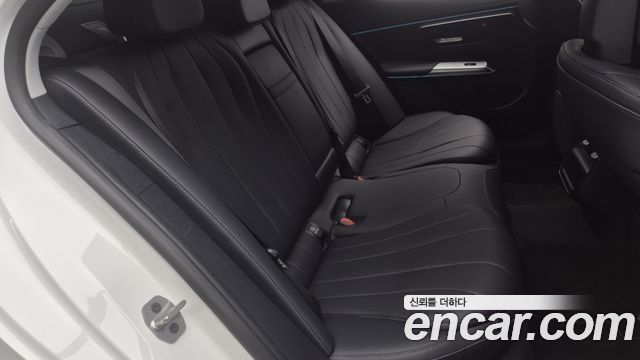 Mercedes-Benz E-Class (W214) E200 Avantgarde 2024 — фото 17