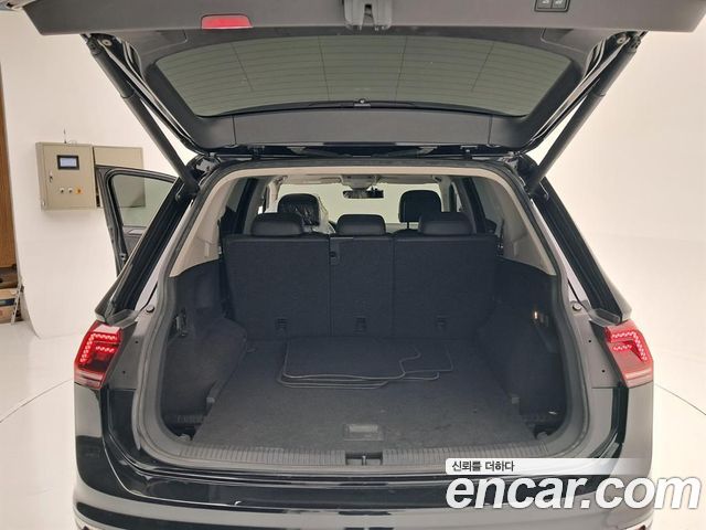 Volkswagen Tiguan Allspace 2.0 TDI Prestige 2018 — фото 21