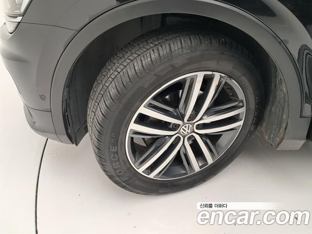 Volkswagen Tiguan Allspace 2.0 TDI Prestige 2018 — фото 24