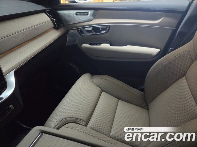 Volvo XC90 (II) T8 Ultra Bright Hybrid 2025 — фото 17