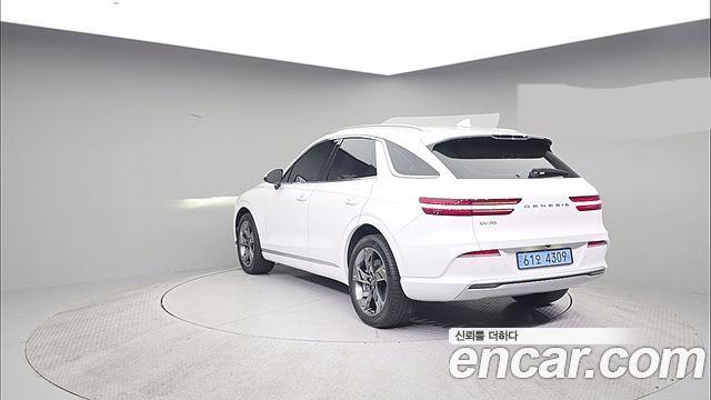 Genesis Electrified (GV70) e-AWD 2022 — фото 6