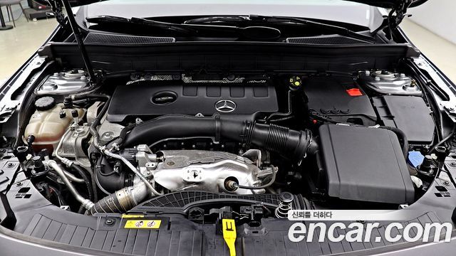 Mercedes-Benz GLB-Class (X247) GLB250 4MATIC 2023 — фото 6