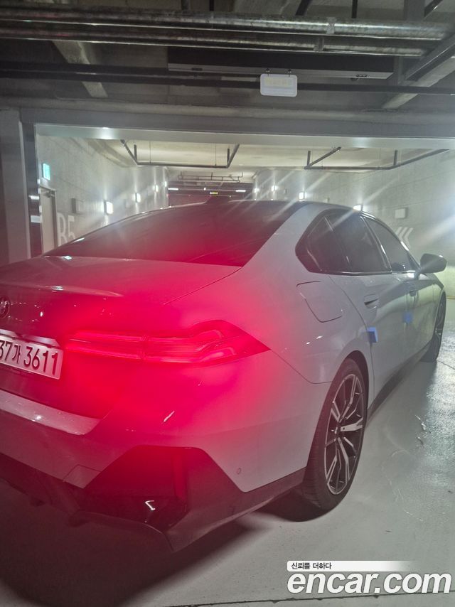 BMW 5 Series (G60) 530i xDrive M Sport 2025 — фото 2