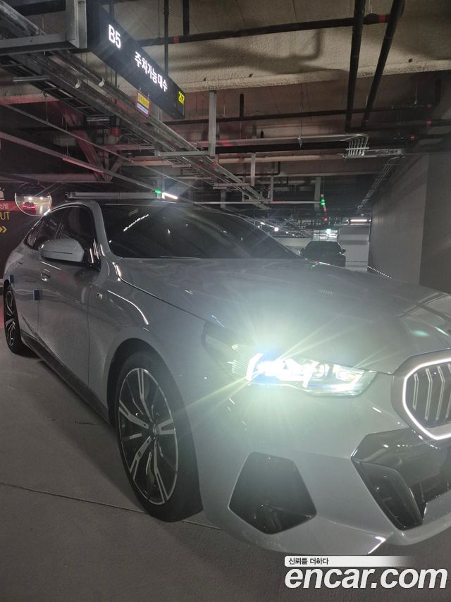 BMW 5 Series (G60) 530i xDrive M Sport 2025 — фото 3