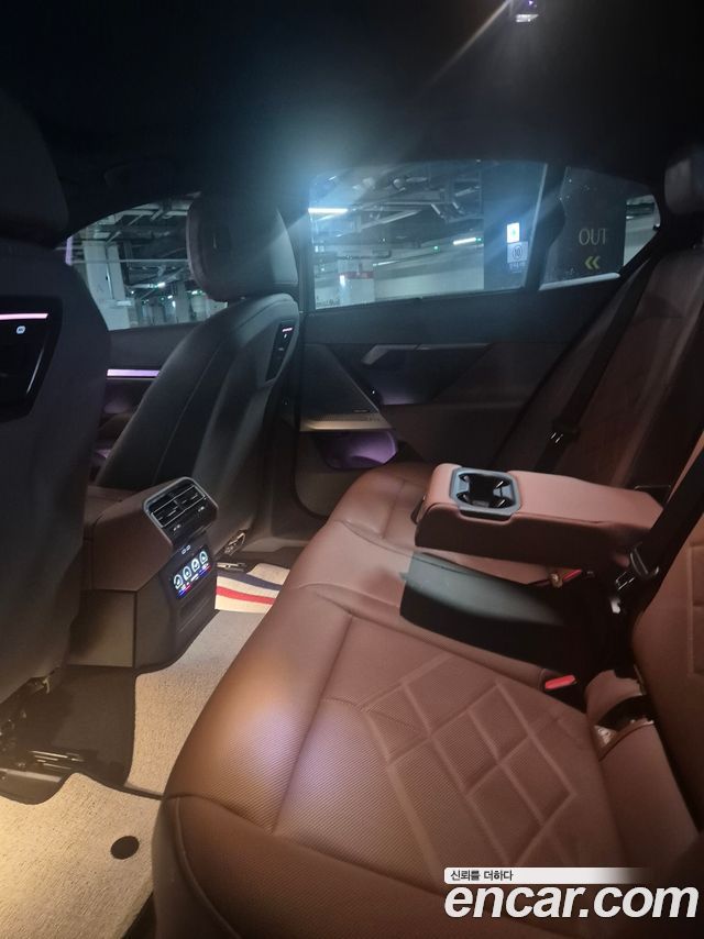 BMW 5 Series (G60) 530i xDrive M Sport 2025 — фото 6
