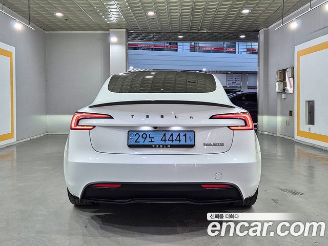 Tesla Model 3 Long Range AWD 2024 — фото 4