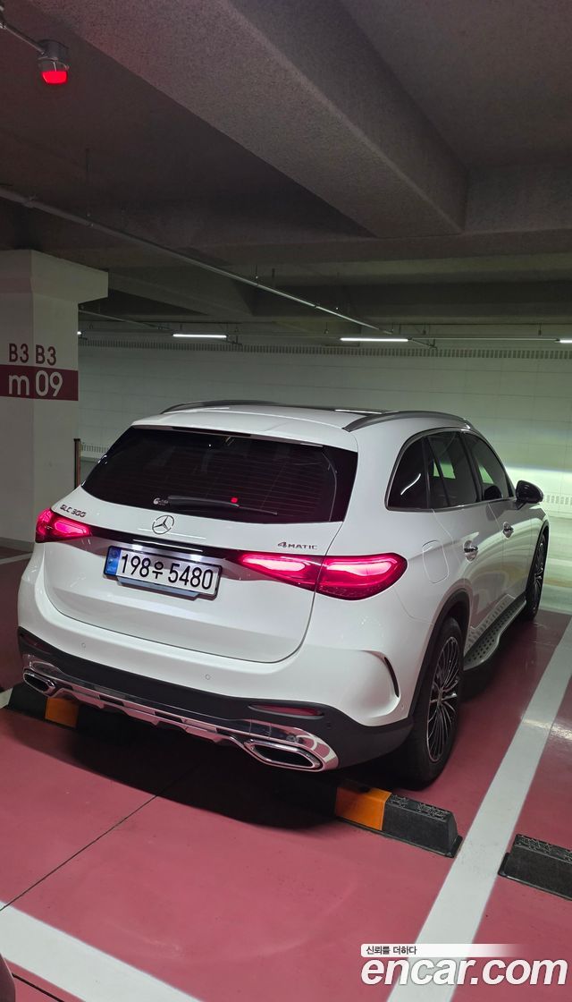 Mercedes-Benz GLC-Class (X254) GLC300 4MATIC AMG Line 2024 — фото 2