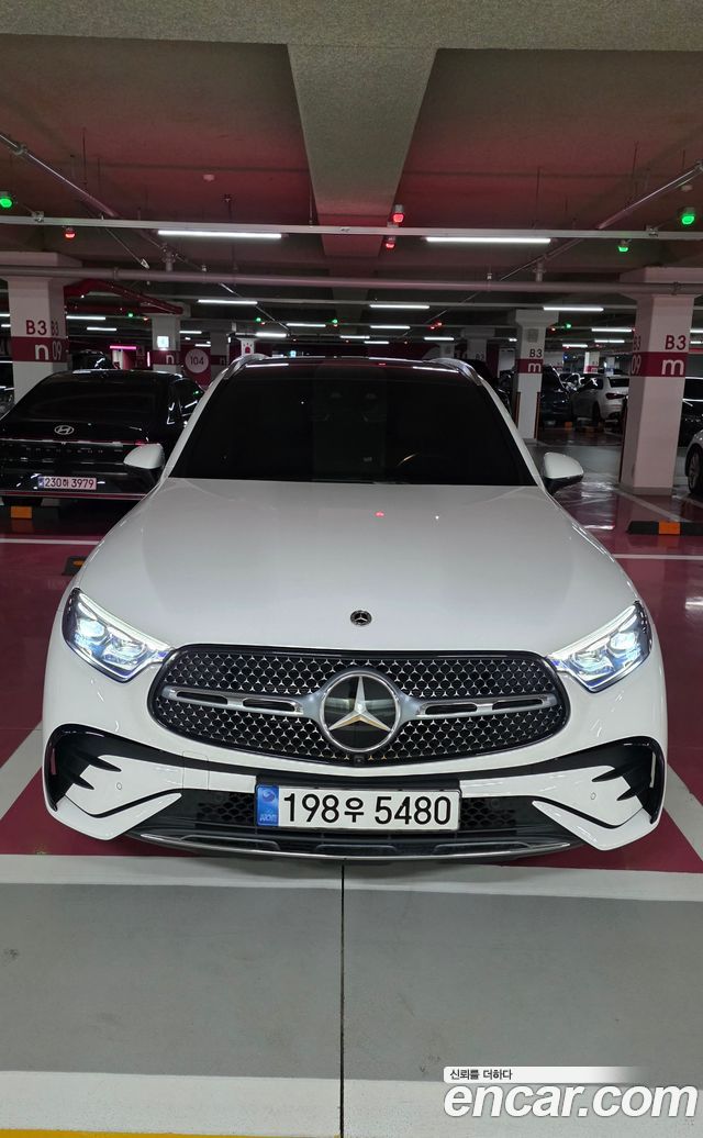 Mercedes-Benz GLC-Class (X254) GLC300 4MATIC AMG Line 2024 — фото 3