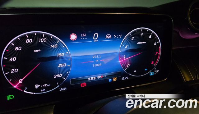 Mercedes-Benz GLC-Class (X254) GLC300 4MATIC AMG Line 2024 — фото 7