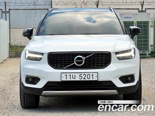 Volvo XC40 T4 R-Design 2020 — фото 3