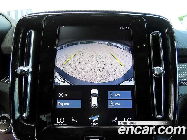 Volvo XC40 T4 R-Design 2020 — фото 21