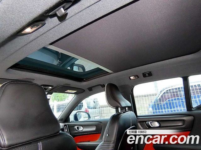 Volvo XC40 T4 R-Design 2020 — фото 24