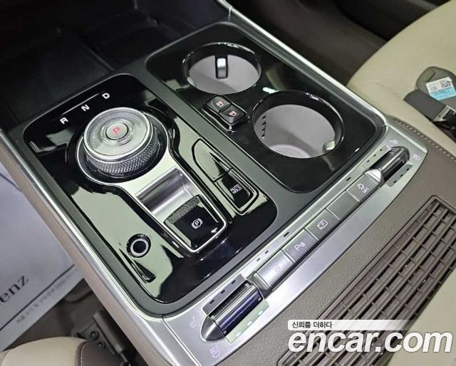 Kia Carnival (IV) HEV 9-Seater Hi-Limousine Signature 2025 — фото 9