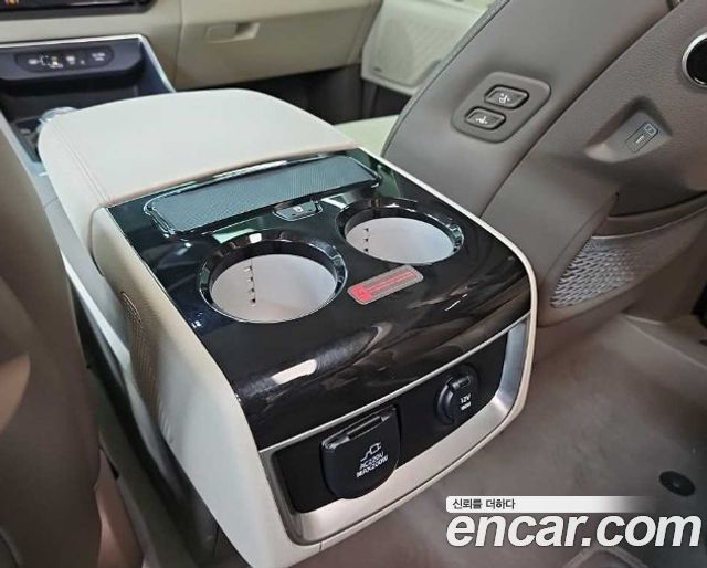 Kia Carnival (IV) HEV 9-Seater Hi-Limousine Signature 2025 — фото 19