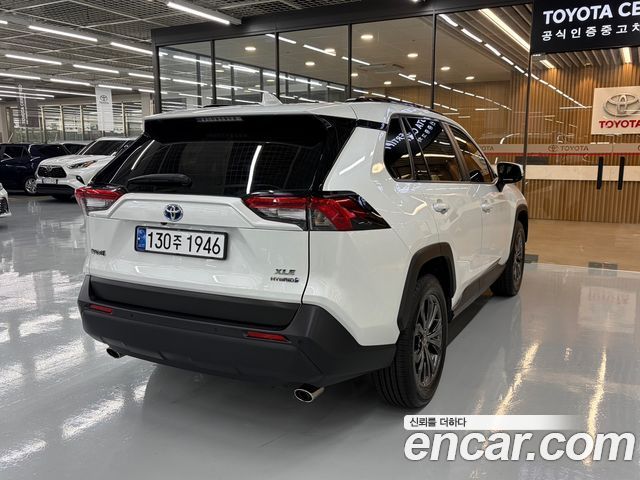 Toyota RAV4 (V) 2.5 2WD Hybrid XLE 2023 — фото 2