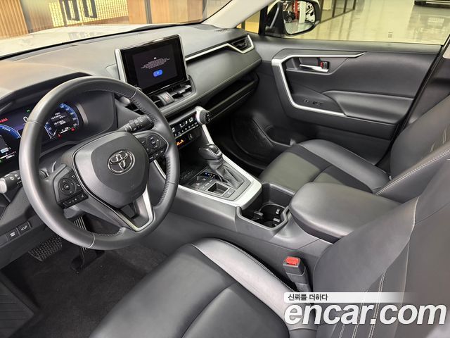 Toyota RAV4 (V) 2.5 2WD Hybrid XLE 2023 — фото 10