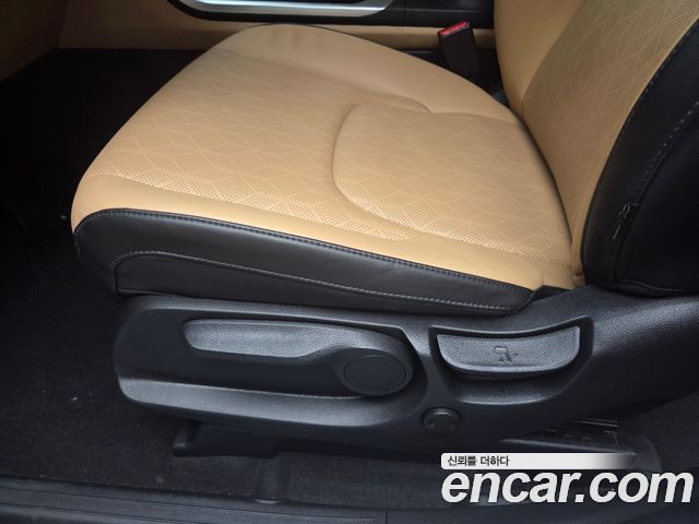 Kia Carnival (IV) Diesel 9-Seater Prestige 2023 — фото 10