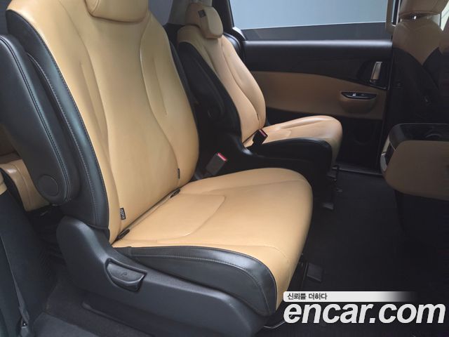 Kia Carnival (IV) Diesel 9-Seater Prestige 2023 — фото 17