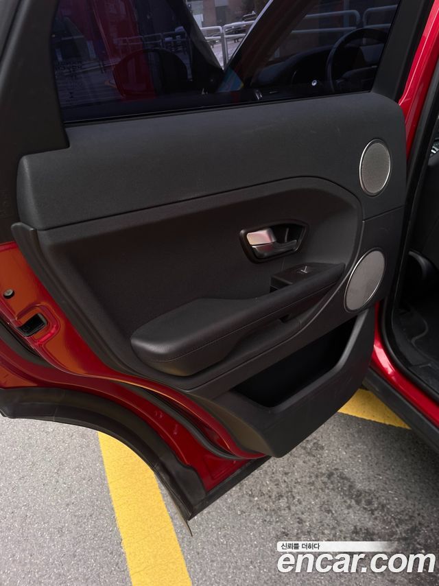 Land Rover Range Rover Evoque 2.2 SD4 Pure 2015 — фото 20