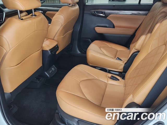 Toyota Highlander (IV) 2.5 4WD Platimum 2025 — фото 15