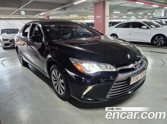 Toyota Camry 2.5 XLE