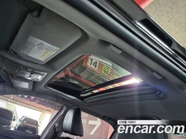 Toyota Camry 2.5 XLE 2015 — фото 21