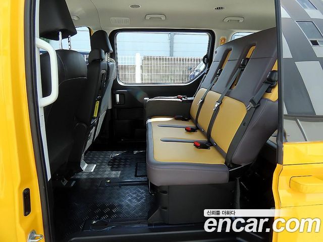 Hyundai Staria L3.5  Kinder Safety Car 15-Seater 2023 — фото 6