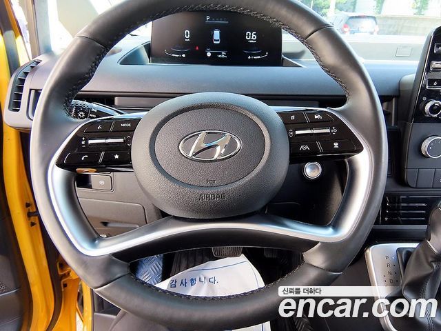 Hyundai Staria L3.5  Kinder Safety Car 15-Seater 2023 — фото 9