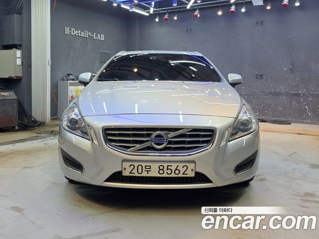 Volvo V60 D3 1st