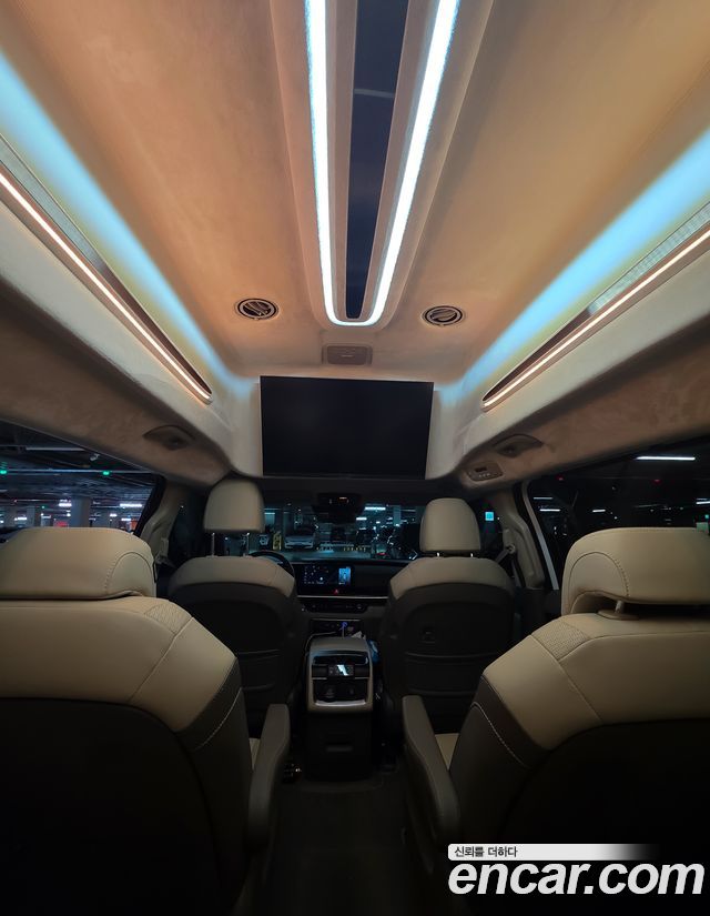 Kia Carnival (IV) Gasoline 9-Seater Hi Limousine (7-seater Limousine(Special vehicle) 2024 — фото 4