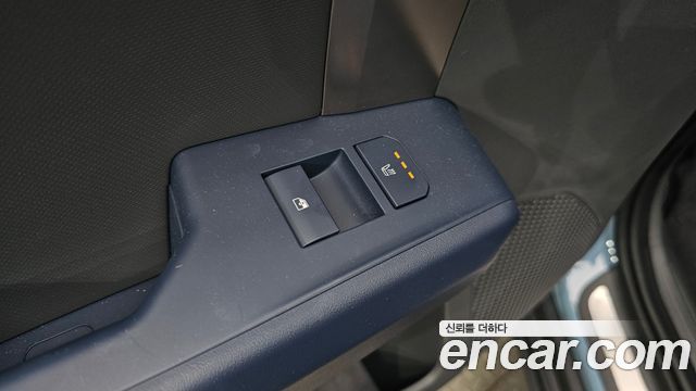 Kia EV3 Standard 2WD Earth 2025 — фото 19