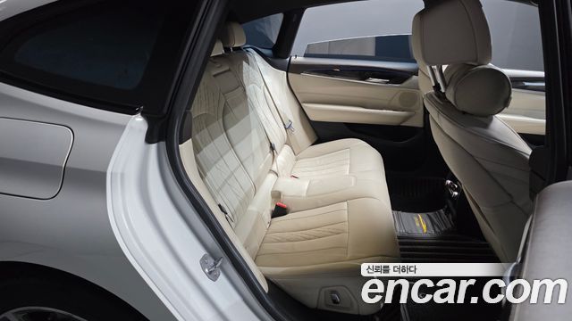 BMW 6 Series GT (G32) 630d xDrive M Sport 2018 — фото 11