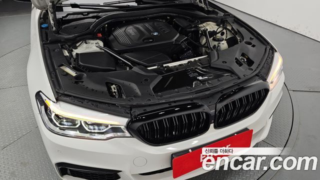 BMW 5 Series (G30) 520d xDrive M Sport Package Plus 2017 — фото 6