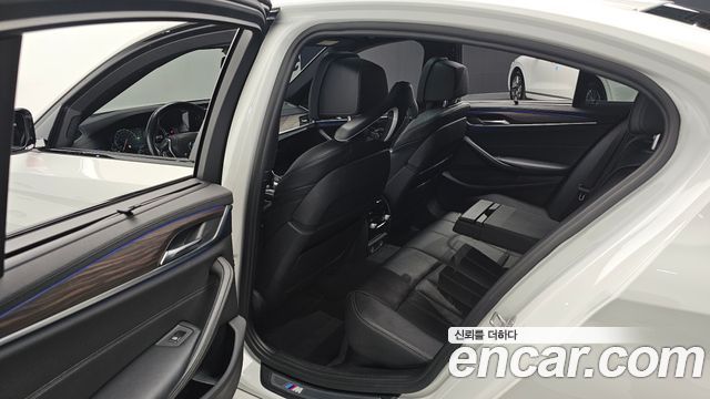 BMW 5 Series (G30) 520d xDrive M Sport Package Plus 2017 — фото 12