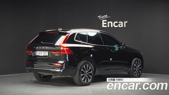 Volvo XC60 (II) B5 Ultimate Bright 2024 — фото 2