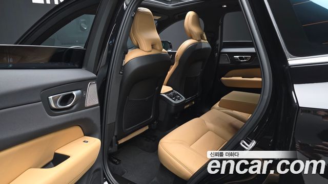 Volvo XC60 (II) B5 Ultimate Bright 2024 — фото 15