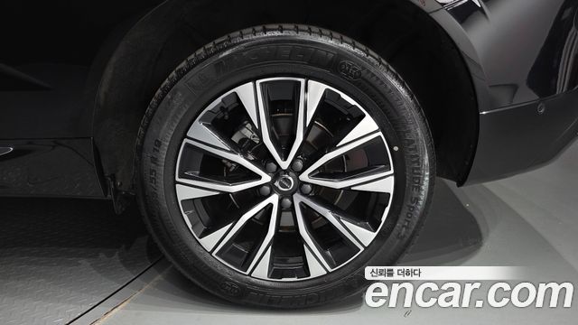 Volvo XC60 (II) B5 Ultimate Bright 2024 — фото 27