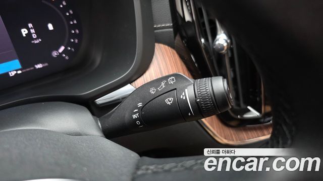 Volvo XC60 (II) B5 Ultimate Bright 2024 — фото 44