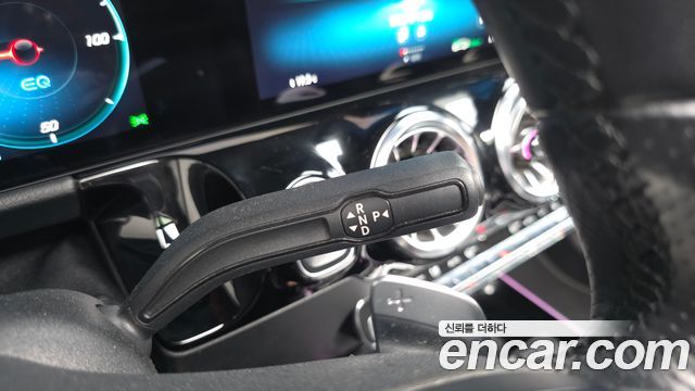 Mercedes-Benz EQA (H243) EQA250 AMG Line 2023 — фото 9
